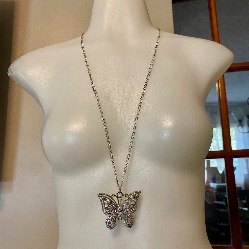 Statement jewelry